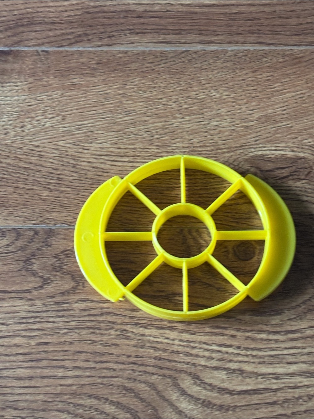 Pineapple cutter